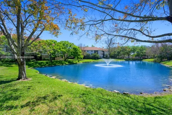 10161 W Sunrise Boulevard, Unit 304, Plantation, FL, 33322