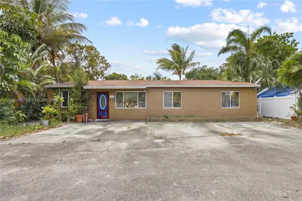 1975 SW 41st Avenue, Fort Lauderdale, FL 33317