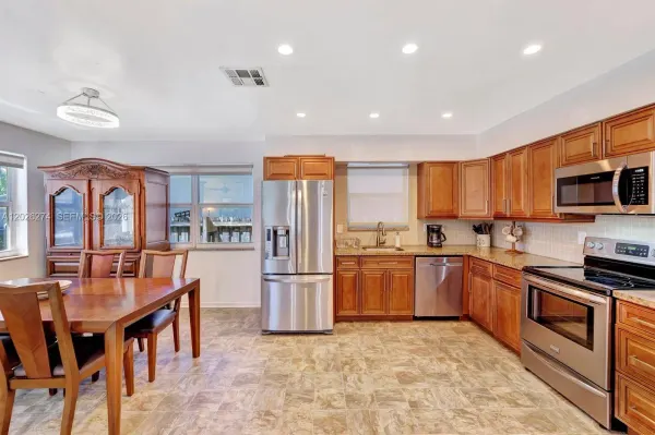 45 SE 14th Street, Dania Beach, FL 33004