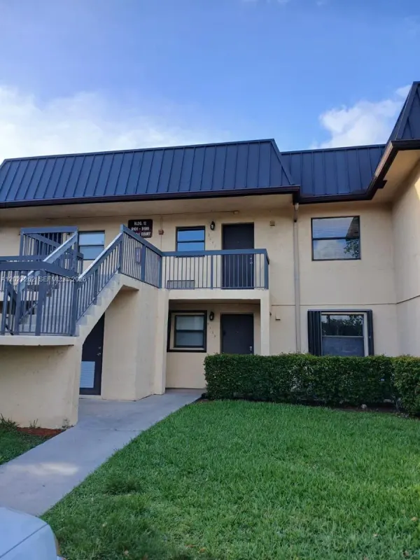 9141 NW 1st Court 204, Pembroke Pines, FL 33024