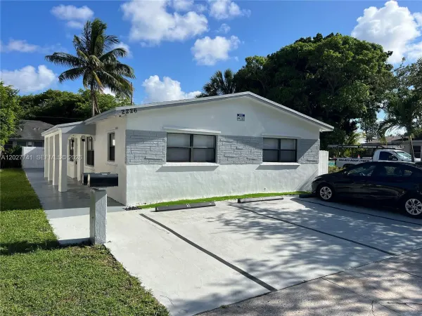 2226 Cody Street, Hollywood, FL, 33020