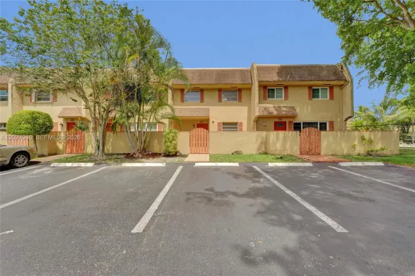 7175 Nova Drive 107, Davie, FL 33317