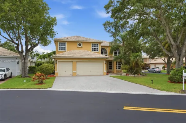 4909 NW 115th Way, Coral Springs, FL 33076