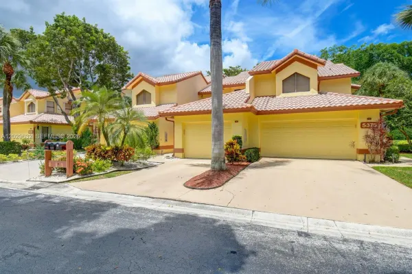 5375 10th Fairway Drive, Unit 2, Delray Beach, FL, 33484