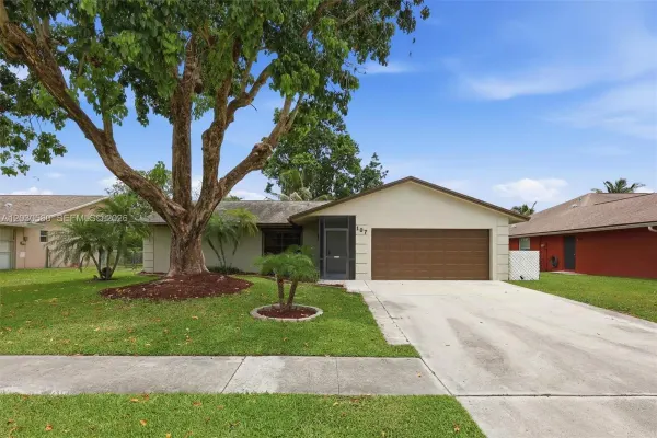 107 Starling Avenue, Royal Palm Beach, FL 33411