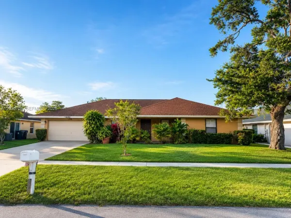 1800 Wisteria Street, Wellington, FL 33414