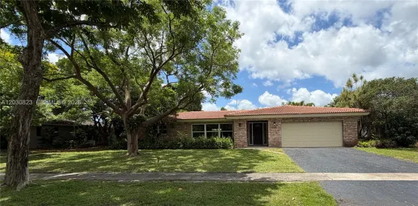 7220 NW 7th Street, Plantation, FL 33317
