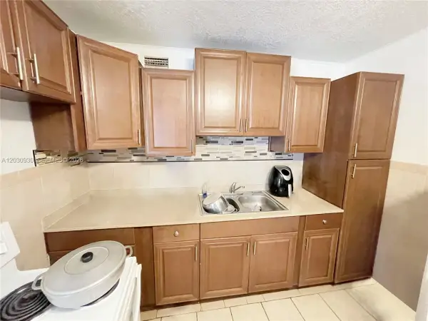 1829 N A Street 51, Lake Worth, FL 33460