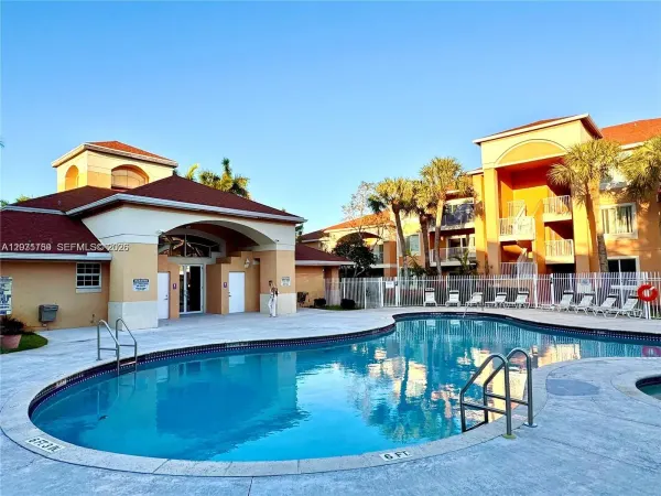 6900 SW 39th Street 206j, Davie, FL 33314