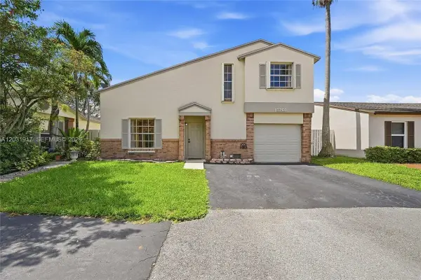 13760 Cumberland Place, Davie, FL 33325