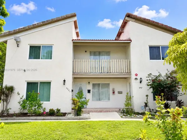 3719 Riverside Drive, Coral Springs, FL 33065