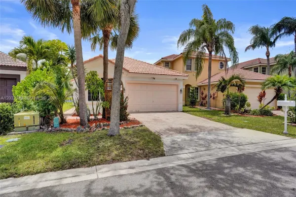 5272 NW 117th Avenue, Coral Springs, FL 33076