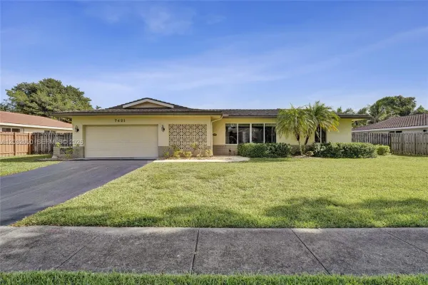 7421 NW 8th Court, Plantation, FL 33317