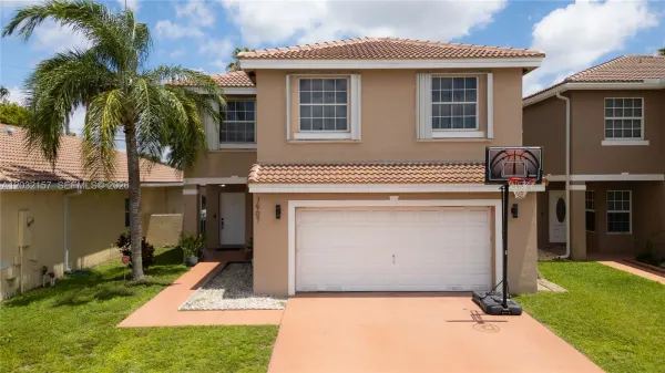 7907 N Silverado Circle, Davie, FL 33024