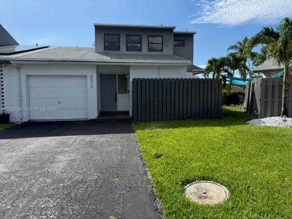 9972 SW 16th Street, Pembroke Pines, FL 33025