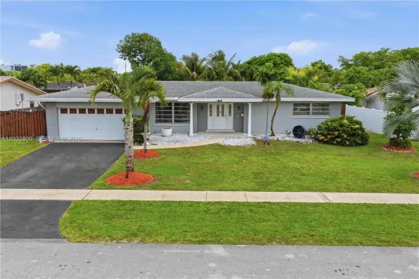 7421 NW 14th Street, Plantation, FL 33313