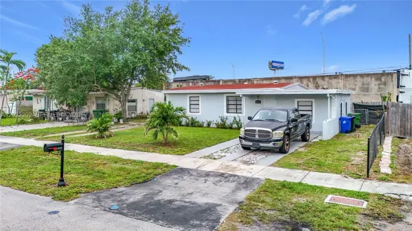 1838 Lauderdale Manor Drive, Fort Lauderdale, FL 33311