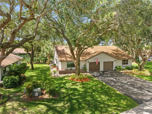 4148 N Palm Forest Drive N, Delray Beach, FL 33445