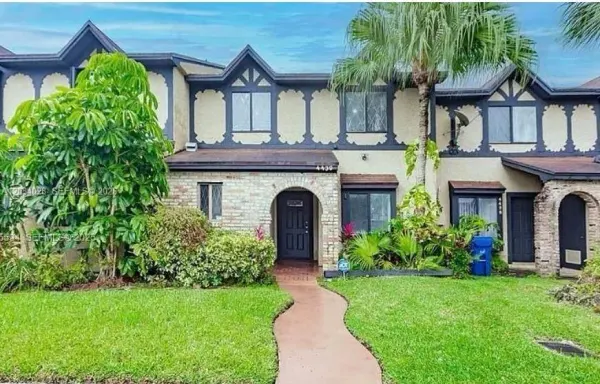 4430 NW 92nd Way, Sunrise, FL 33351