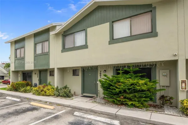 7661 NW 38th Court, Sunrise, FL 33351