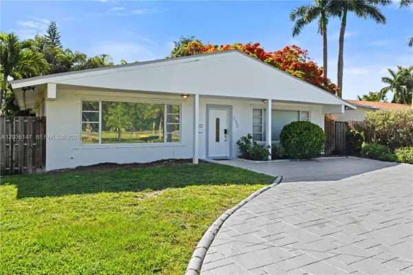 230 NE 5th Avenue, Dania Beach, FL 33004