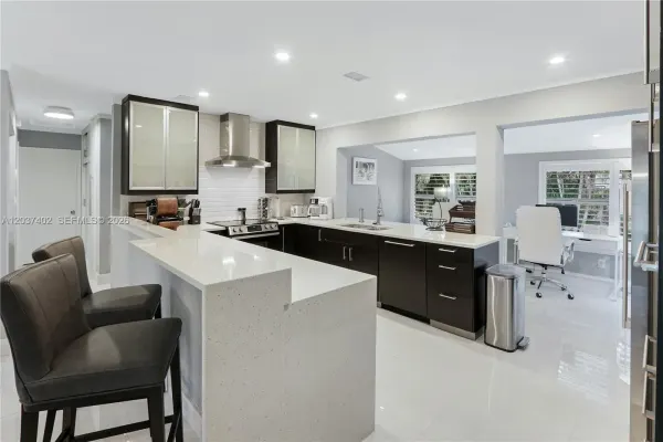424 NE 27th Drive, Wilton Manors, FL 33334