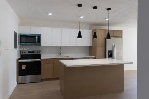 7300 NW 17th Street 112, Plantation, FL 33313