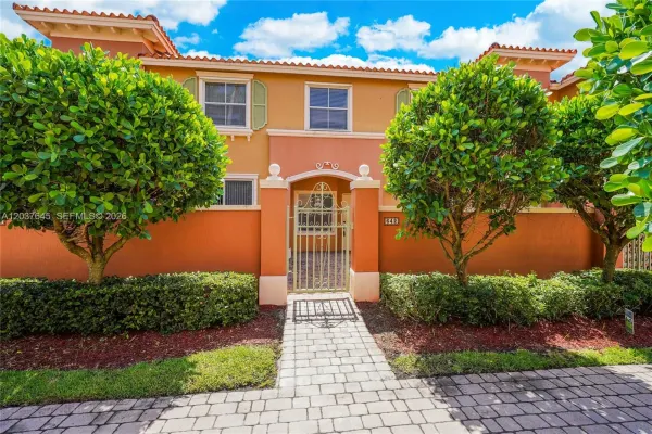 642 SW 106th Avenue 1514, Pembroke Pines, FL 33025