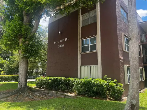 7000 Nova Drive 103e, Davie, FL 33317