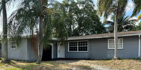 5701 SW 56th Street, Davie, FL 33314