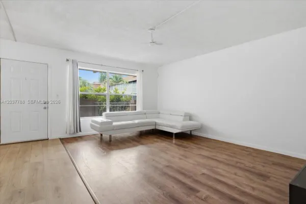 3071 NW 47th Terrace 227, Lauderdale Lakes, FL 33313