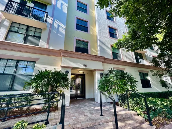1919 Van Buren Street 818a, Hollywood, FL 33020