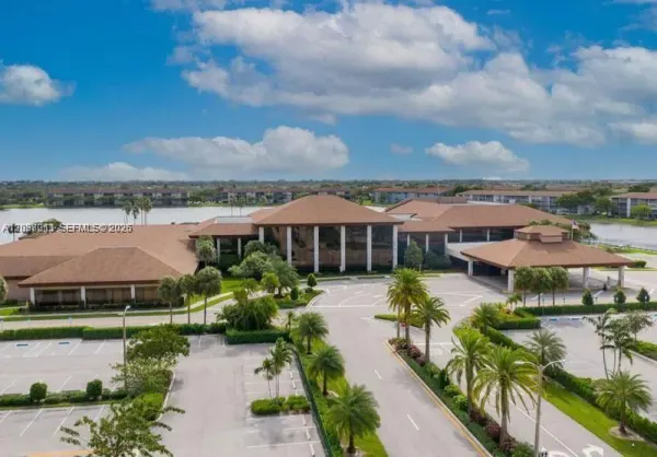 12651 SW 16th Court 304b, Pembroke Pines, FL 33027