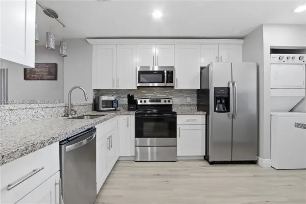 2882 Coral Springs Drive 2882, Coral Springs, FL 33065