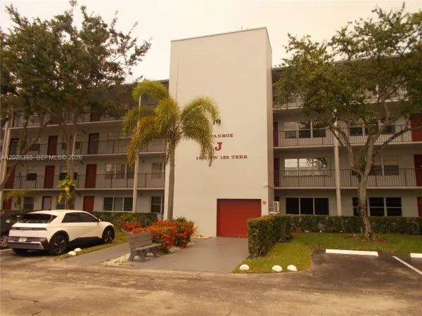1301 SW 135th Terrace 309j, Pembroke Pines, FL 33027
