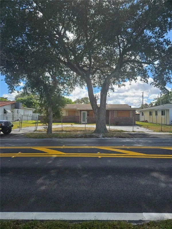 4506 Taft Street, Hollywood, FL 33021
