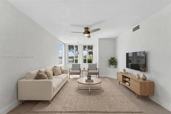 2841 N Oakland Forest Drive 110, Oakland Park, FL 33309