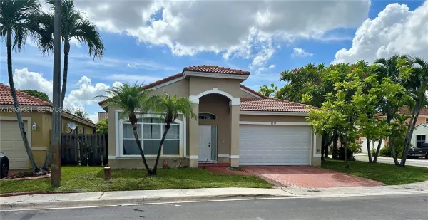 1579 SW 105th Avenue, Pembroke Pines, FL 33025