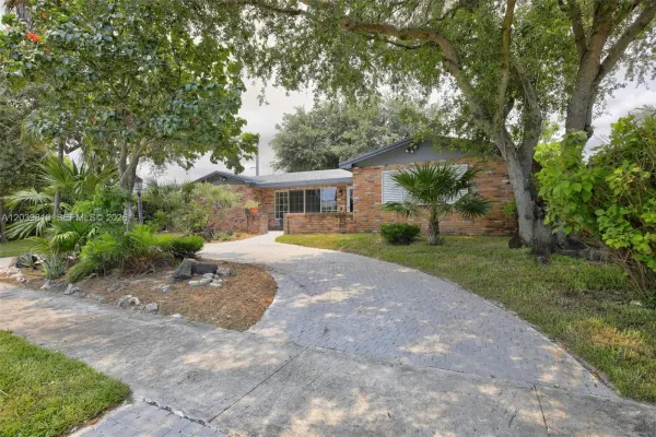 5511 Taylor Street, Hollywood, FL 33021