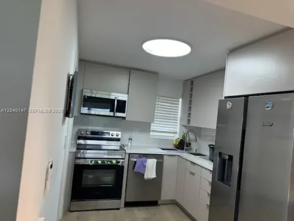 8900 Washington Boulevard 304a, Pembroke Pines, FL 33025