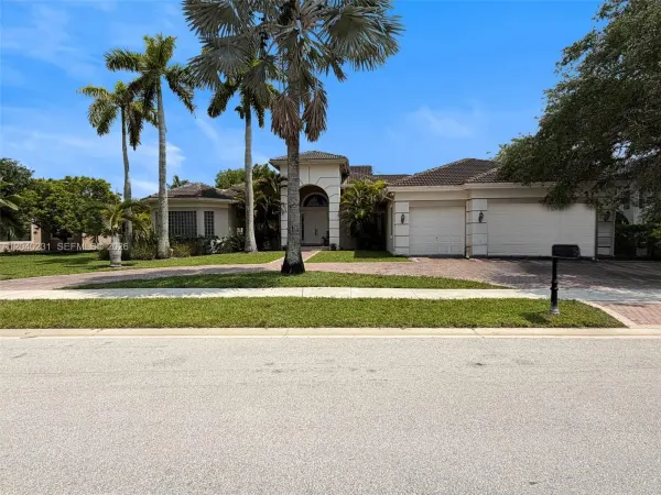15298 SW 34th Street, Davie, FL 33331