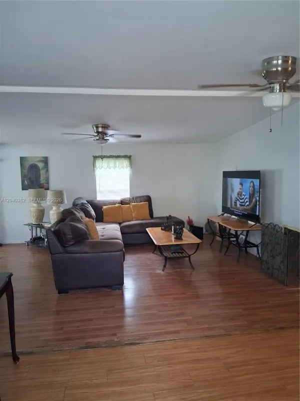5030 SW 30th Avenue, Dania Beach, FL 33312