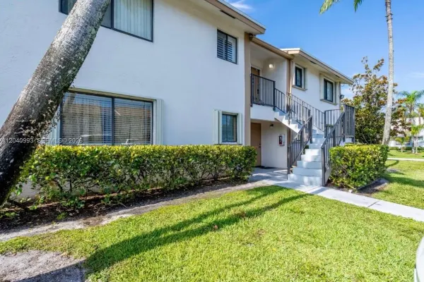 232 NW 60th Avenue 232, Margate, FL 33063