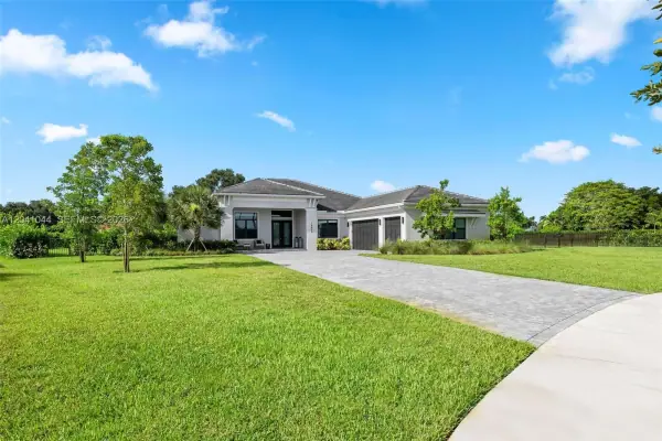 14850 Millstone Ranches Drive, Davie, FL 33331