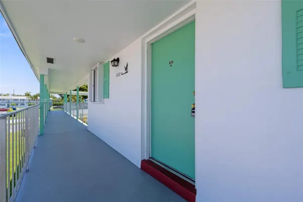 1116 Lake Terrace 208, Boynton Beach, FL 33426