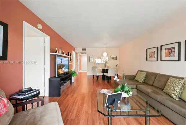 901 SW 138th Avenue 305c, Pembroke Pines, FL 33027