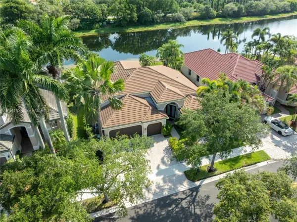 1136 Ginger Circle, Weston, FL 33326