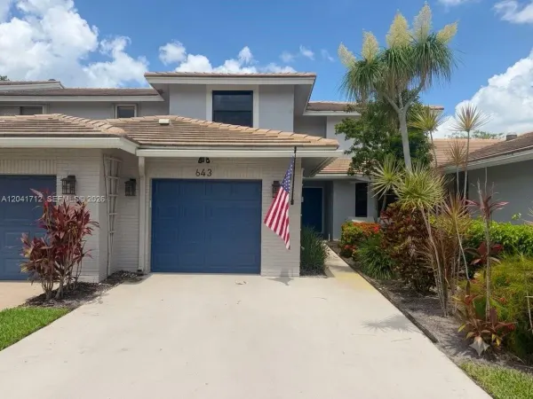 643 Deer Creek North Shore Drive, Deerfield Beach, FL 33442