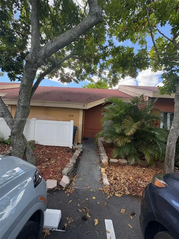 2309 NW 55th Avenue, Lauderhill, FL 33313