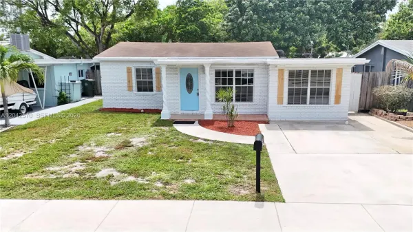 5217 NE 2nd Avenue, Oakland Park, FL 33334